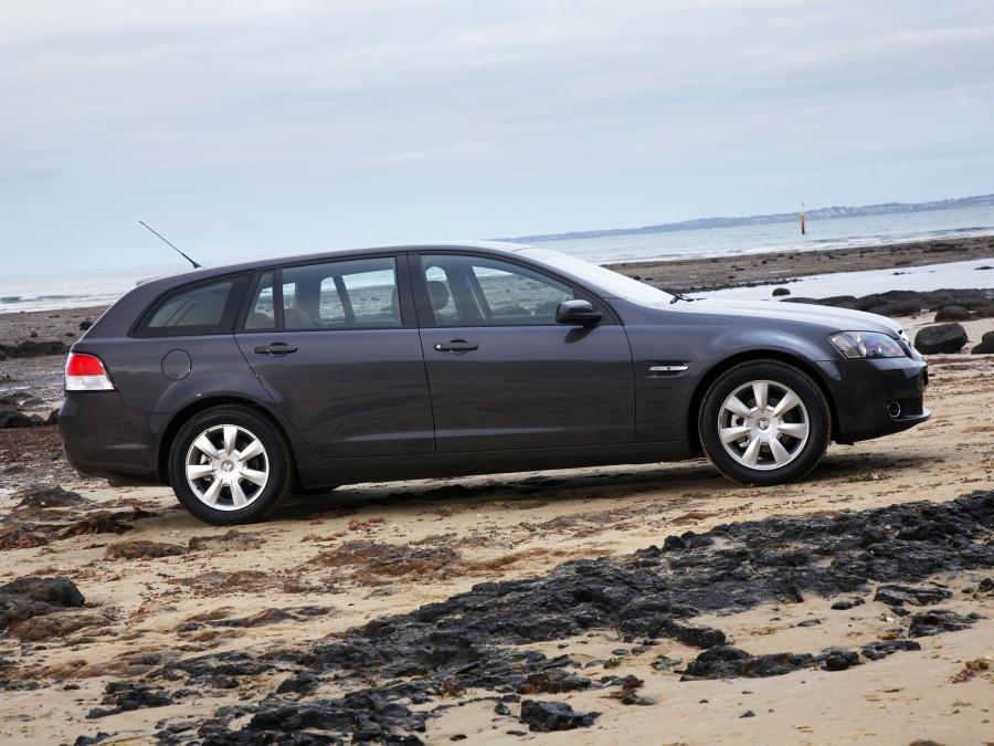  Holden Berlina Sportwagon 2008 года  (фото 12 из 13)